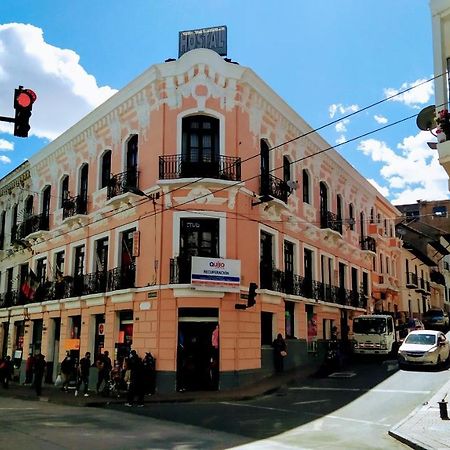 Hostal Latitud Ecuem Quito Exterior photo