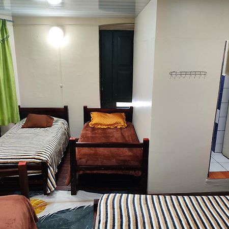 Hostal Latitud Ecuem Quito Exterior photo