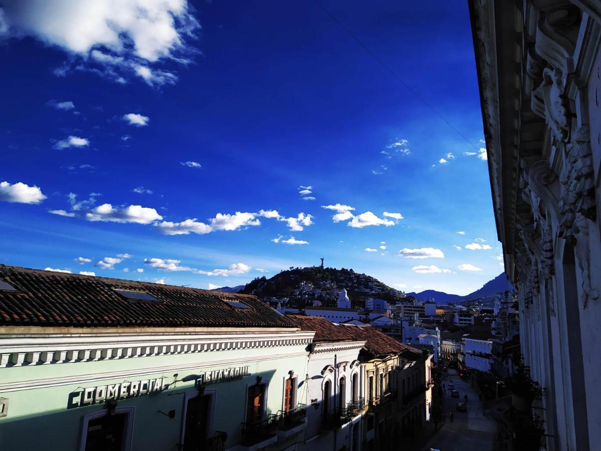 Hostal Latitud Ecuem Quito Exterior photo