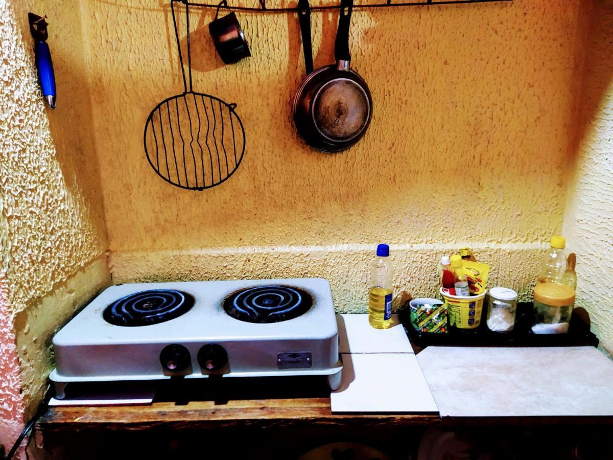 Hostal Latitud Ecuem Quito Exterior photo