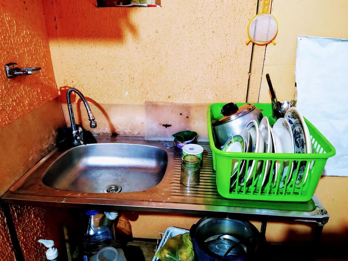 Hostal Latitud Ecuem Quito Exterior photo