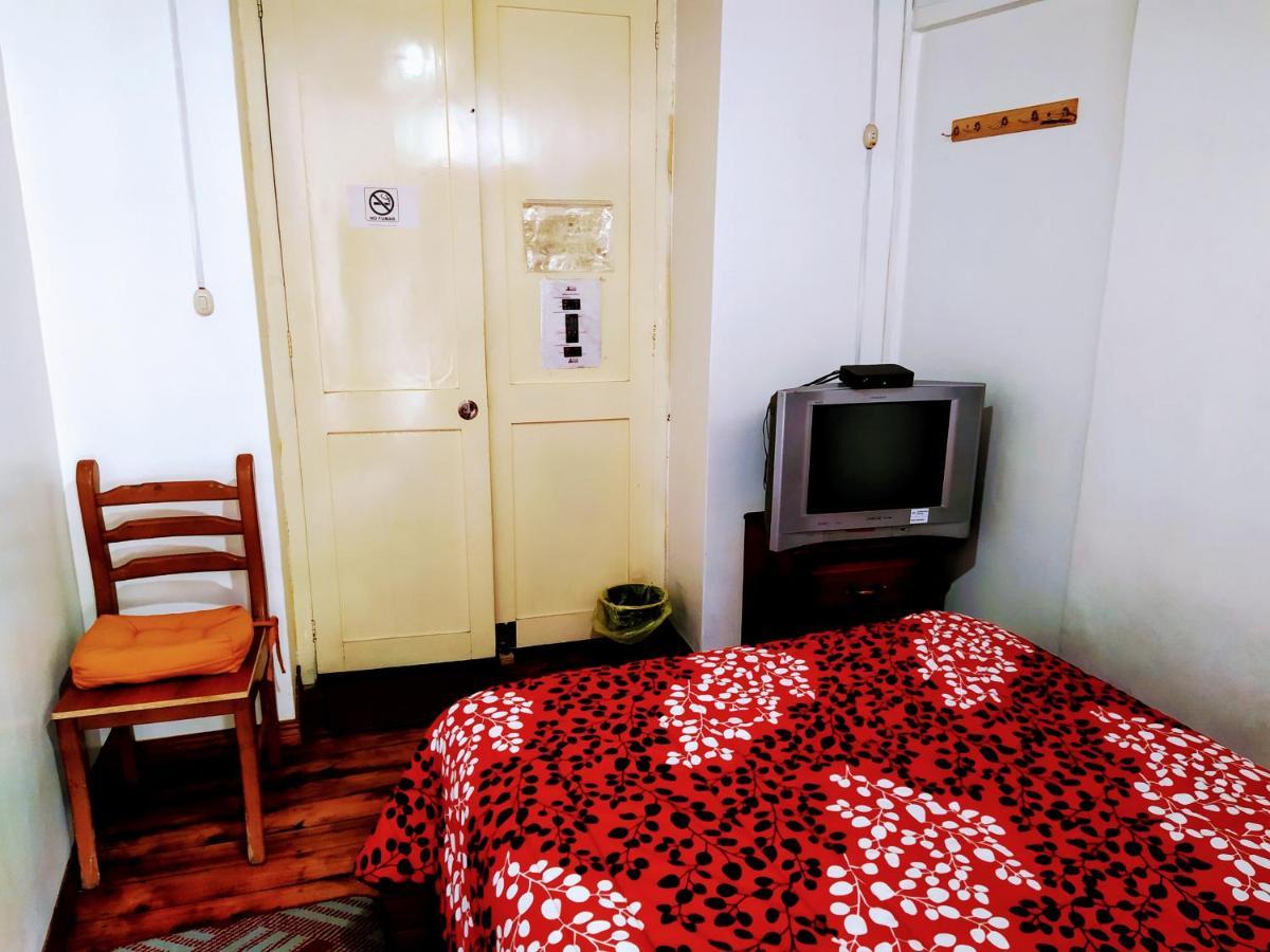 Hostal Latitud Ecuem Quito Exterior photo