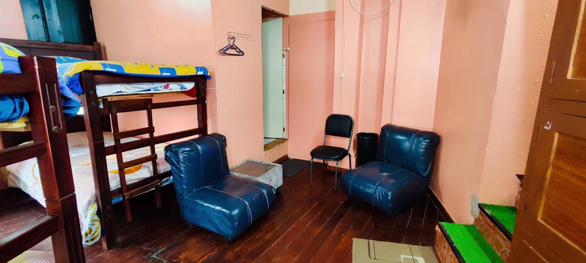 Hostal Latitud Ecuem Quito Exterior photo