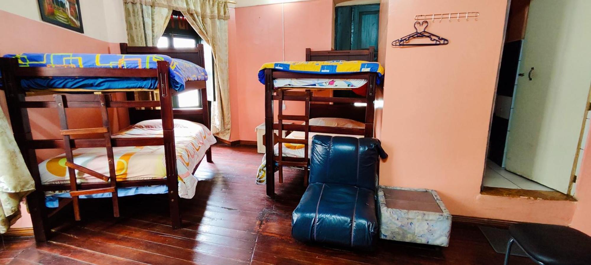 Hostal Latitud Ecuem Quito Exterior photo