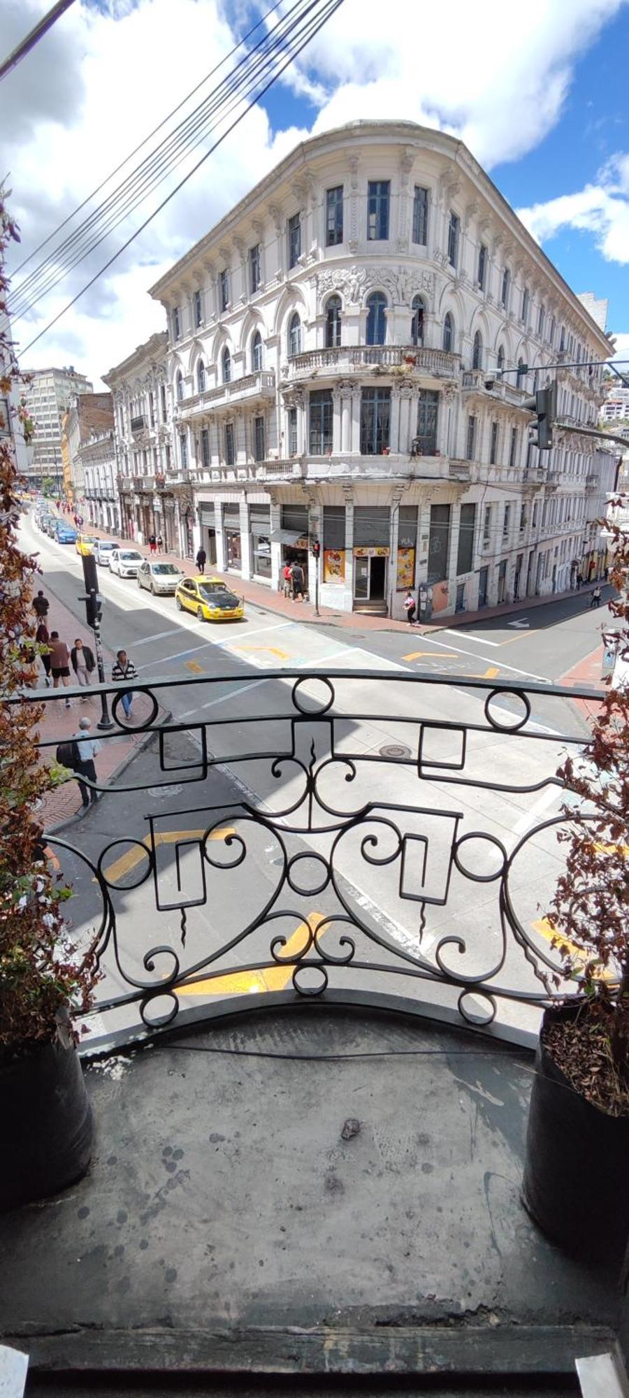 Hostal Latitud Ecuem Quito Exterior photo